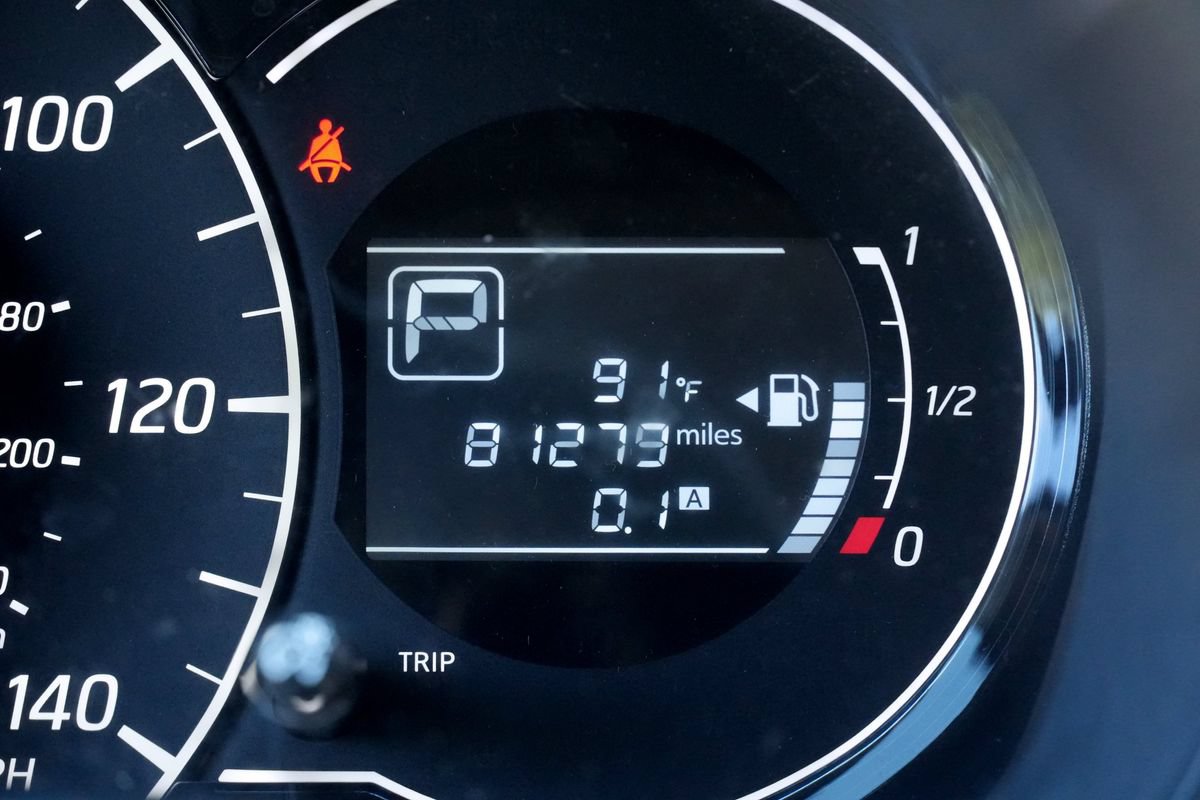 Used 2015 Nissan Versa Note SV FWD image 40