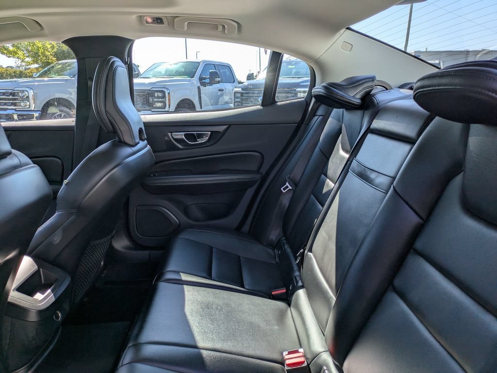 Used 2019 Volvo S60 T6 Momentum w/ Multimedia Package AWD/4WD image 13