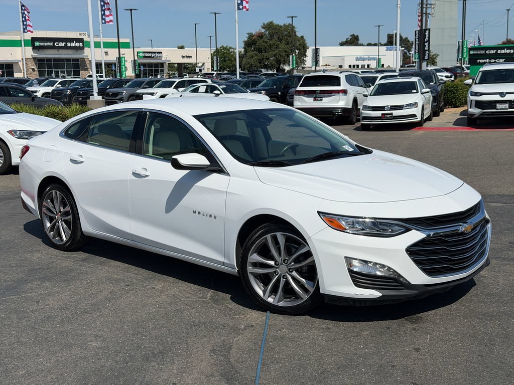 Used 2024 Chevrolet Malibu LT FWD image 2