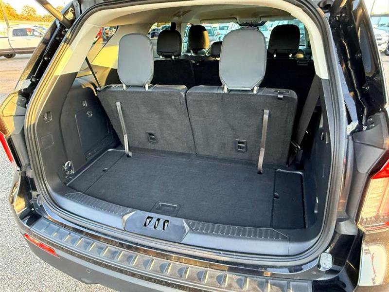 Used 2025 Ford Explorer Active image 15