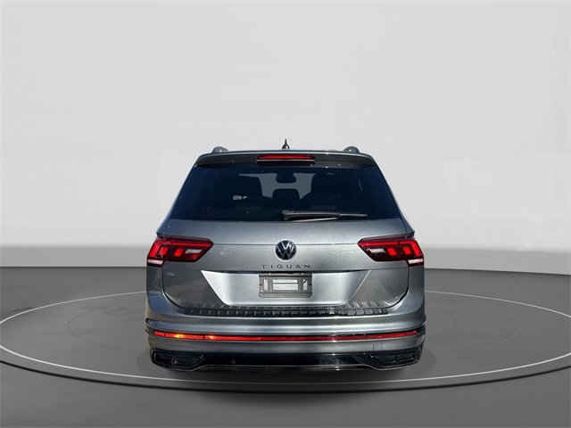 Certified 2023 Volkswagen Tiguan SE R-Line image 4
