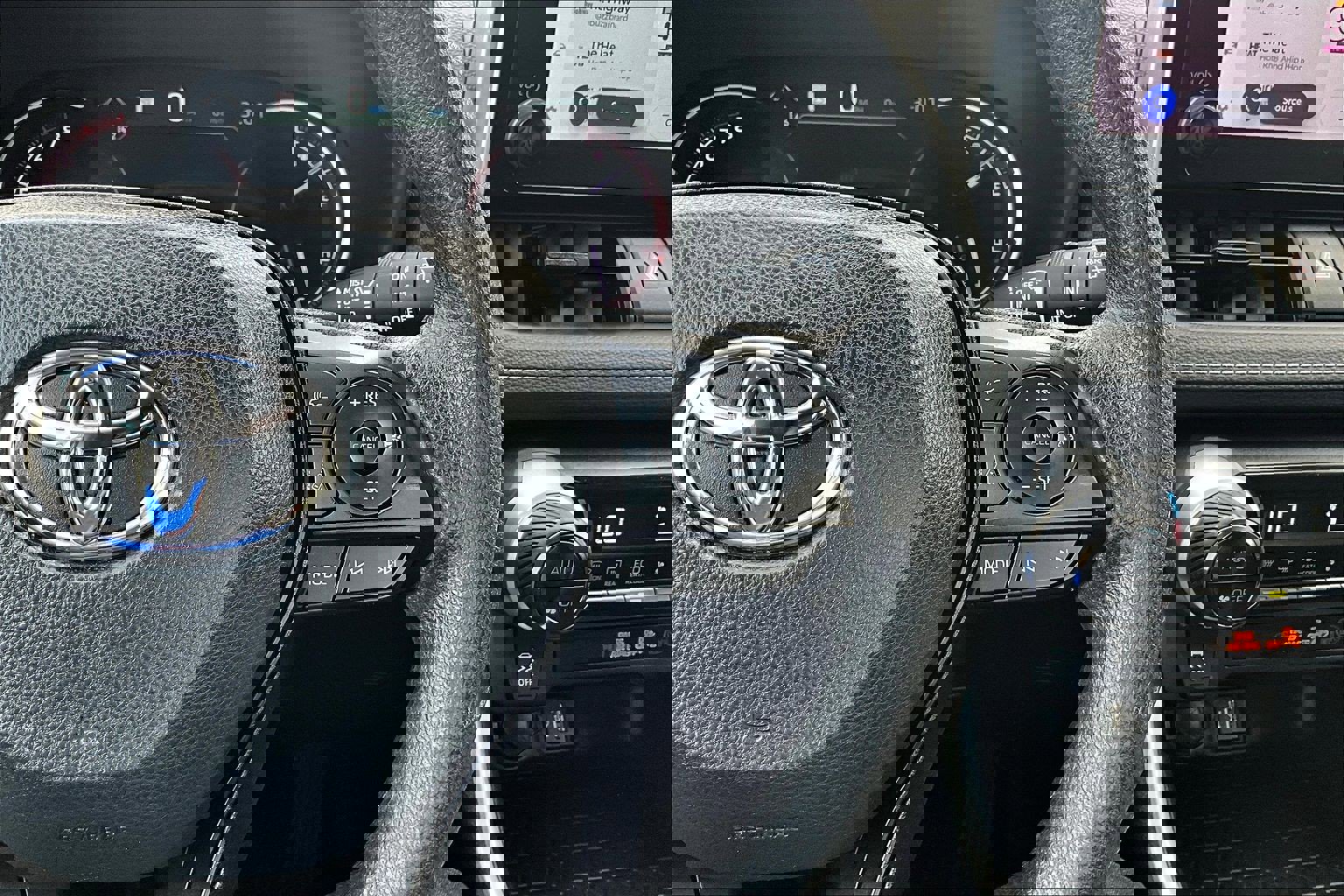 Used 2024 Toyota RAV4 XLE image 20