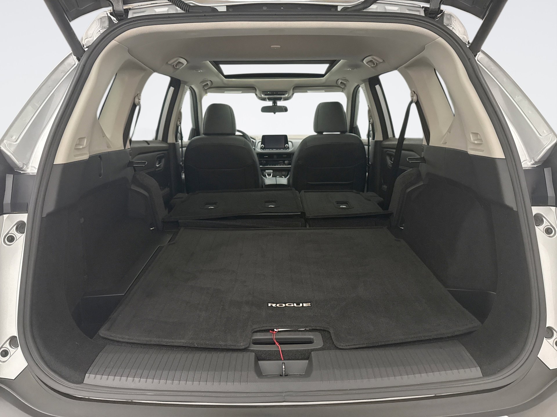 Used 2023 Nissan Rogue SV w/ SV Premium B Package image 21