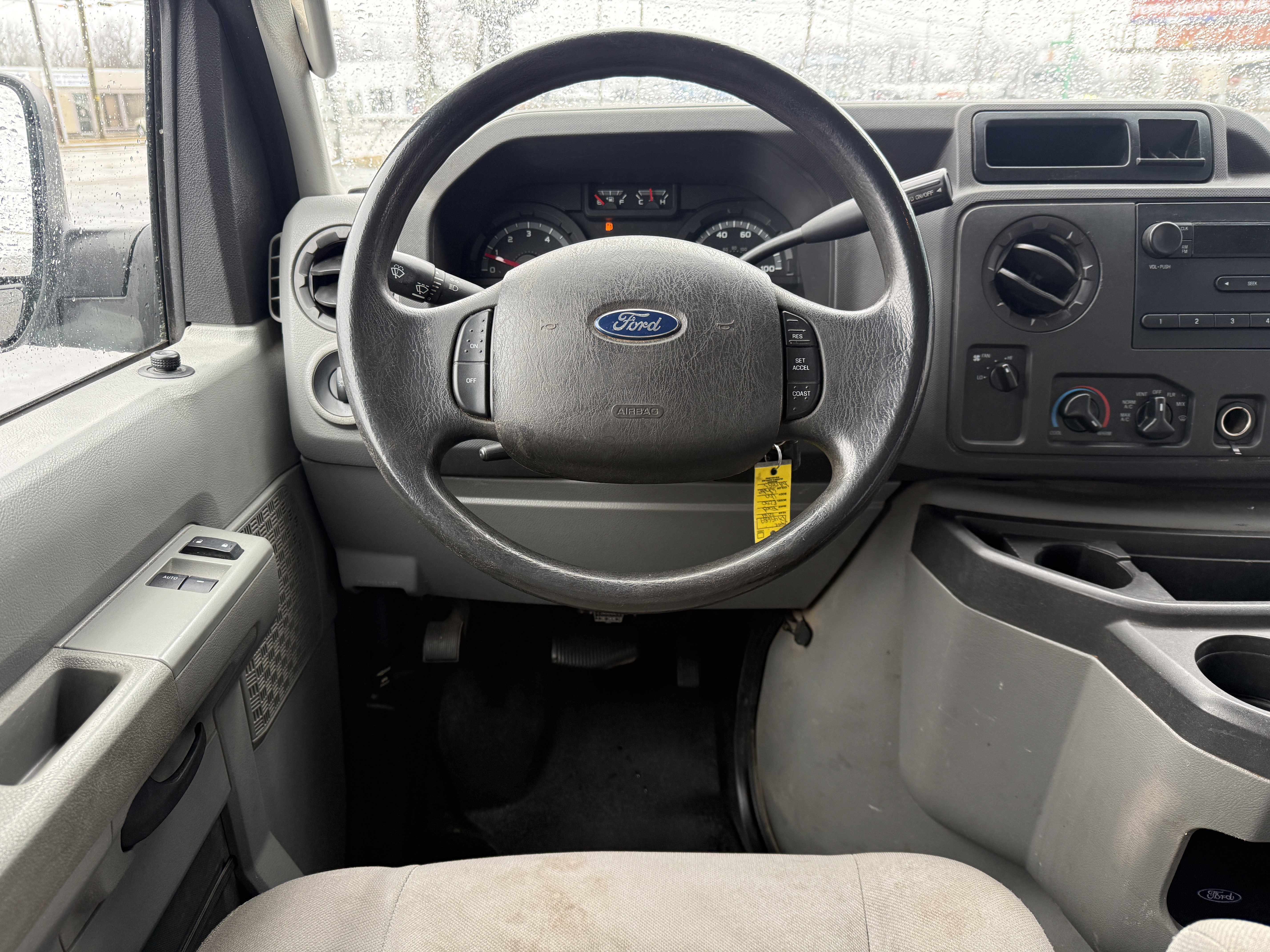 Used 2014 Ford E-250 and Econoline 250 w/ Power Group image 15