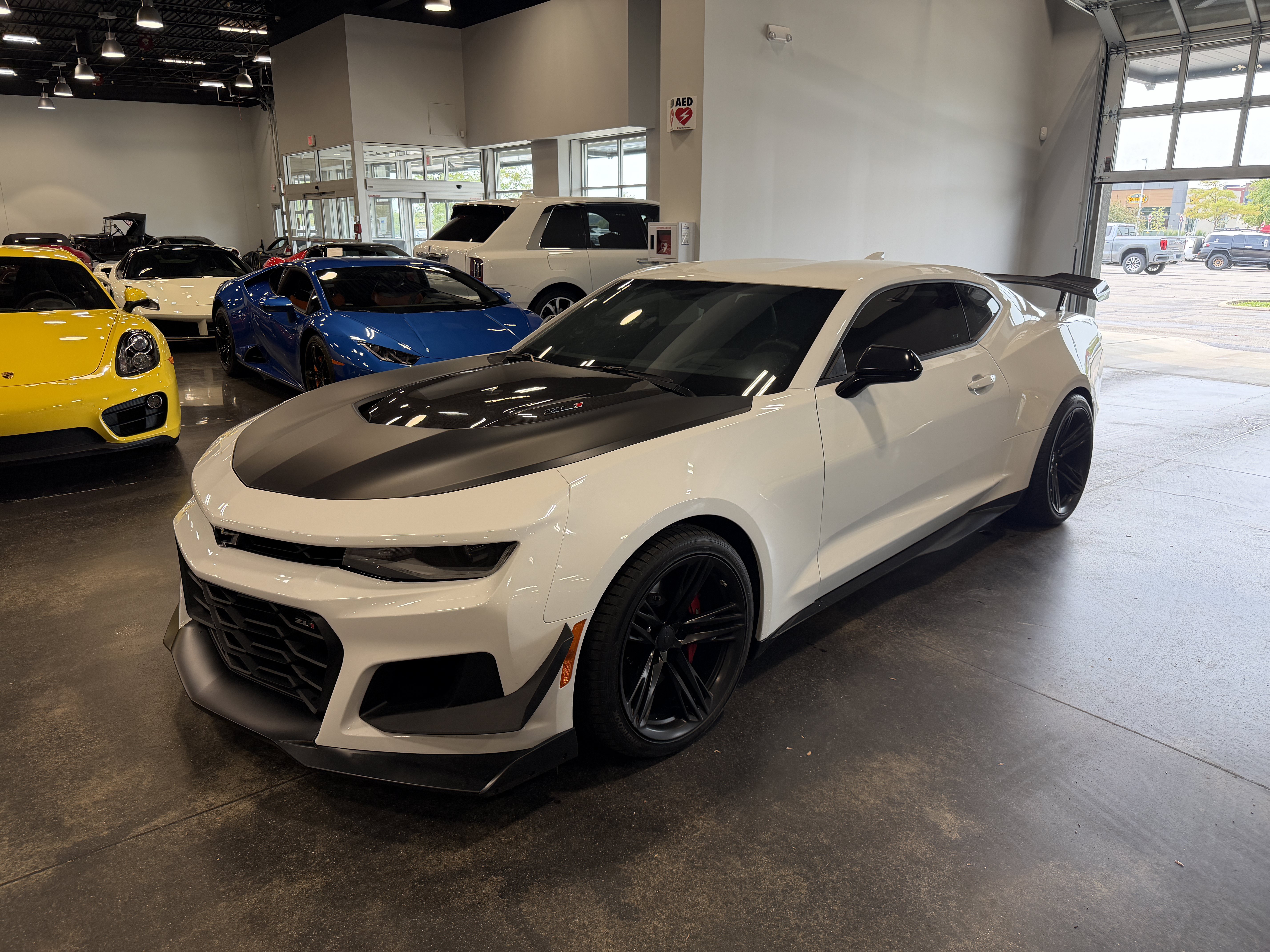 Used 2019 Chevrolet Camaro ZL1 RWD image 3