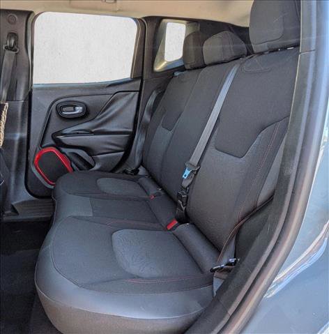 Used 2015 Jeep Renegade Trailhawk image 17