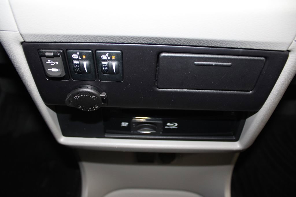 Used 2017 Toyota Sienna XLE Premium image 28