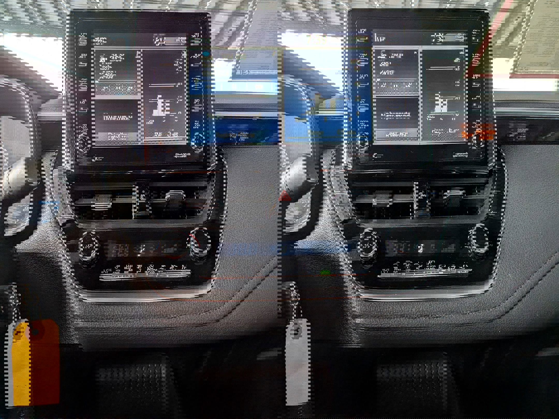 Certified 2021 Toyota Corolla SE FWD image 19