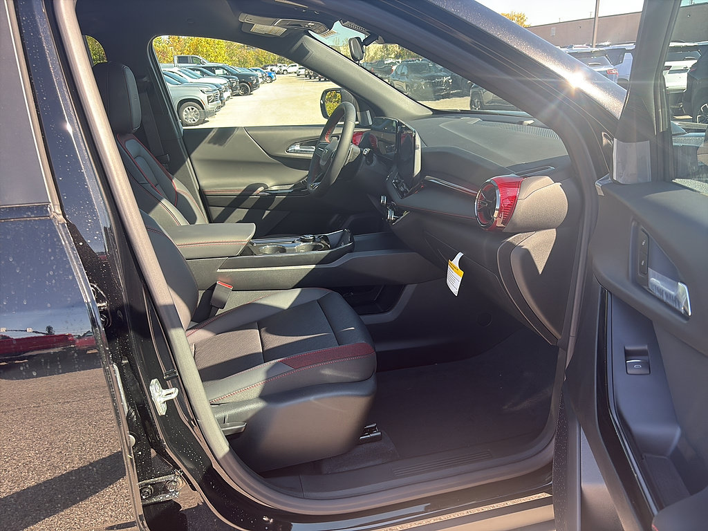 New 2027 Chevrolet Equinox RS FWD image 17