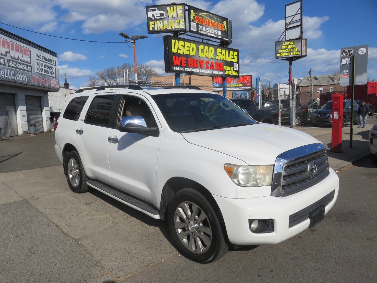 Used 2011 Toyota Sequoia Limited image 3