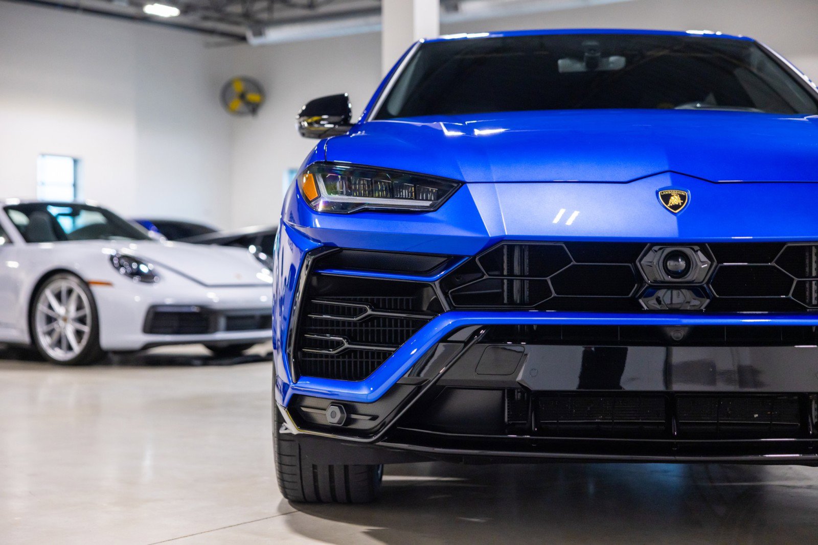 Used 2022 Lamborghini Urus AWD/4WD image 21