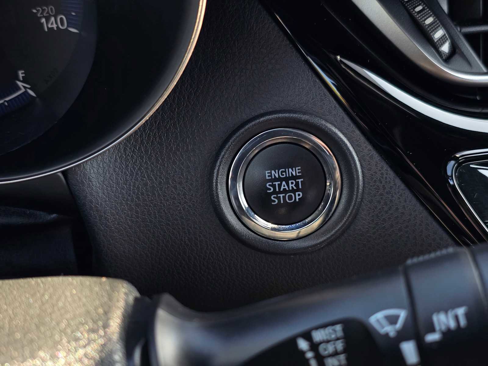 Used 2021 Toyota C-HR XLE image 31