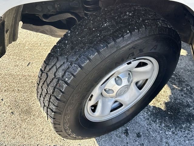 Used 2019 Toyota Tacoma SR image 10