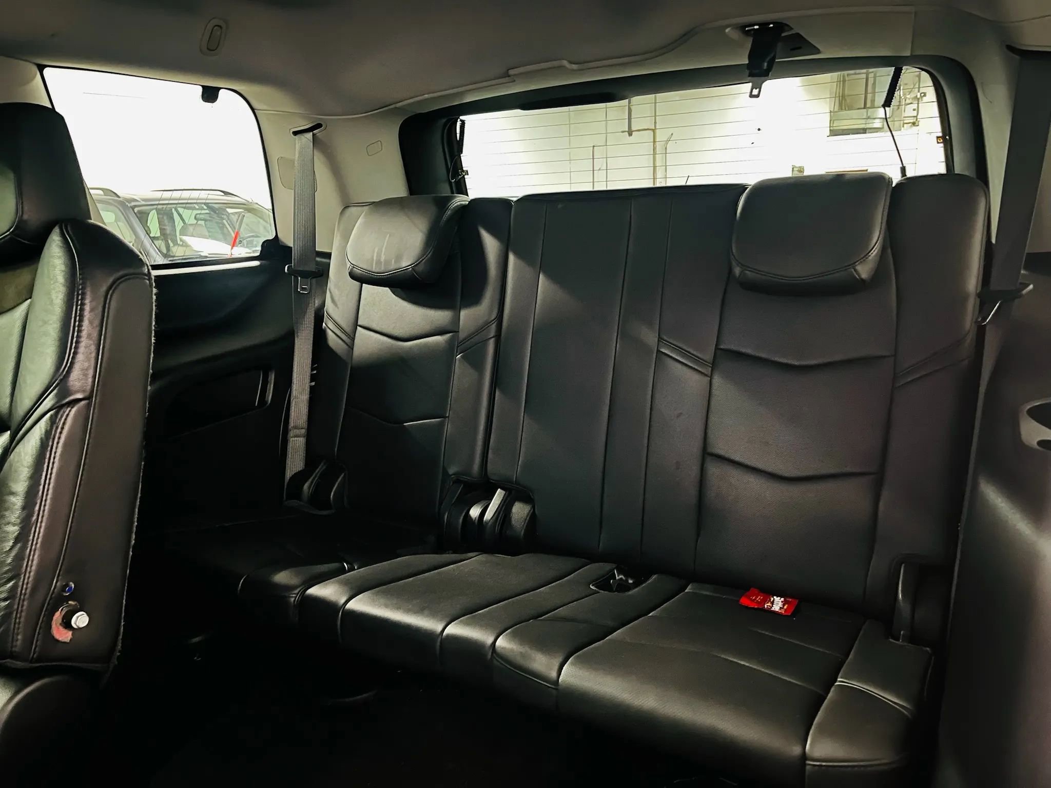 Used 2018 Cadillac Escalade Premium Luxury image 14