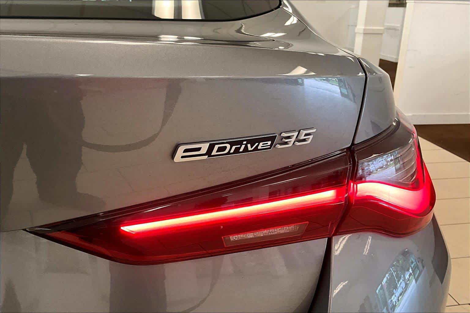 Used 2023 BMW i4 eDrive35 w/ Premium Package RWD image 9
