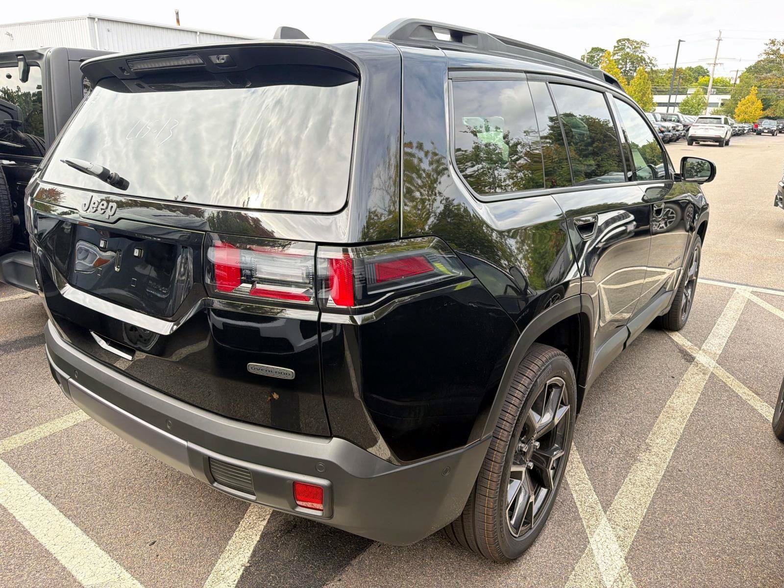 New 2026 Jeep Cherokee Overland w/ Advanced Pro Tech Group AWD/4WD image 2