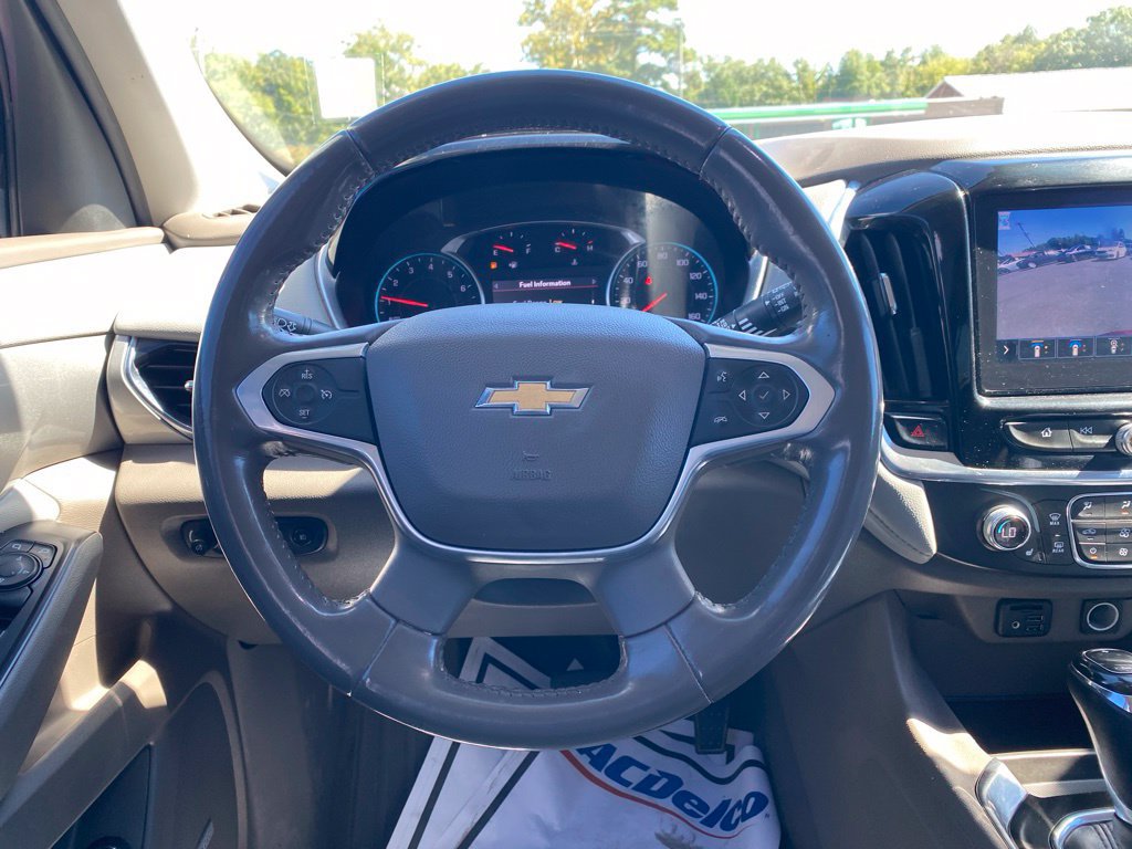 Used 2020 Chevrolet Traverse LT w/ LT Premium Package FWD image 11