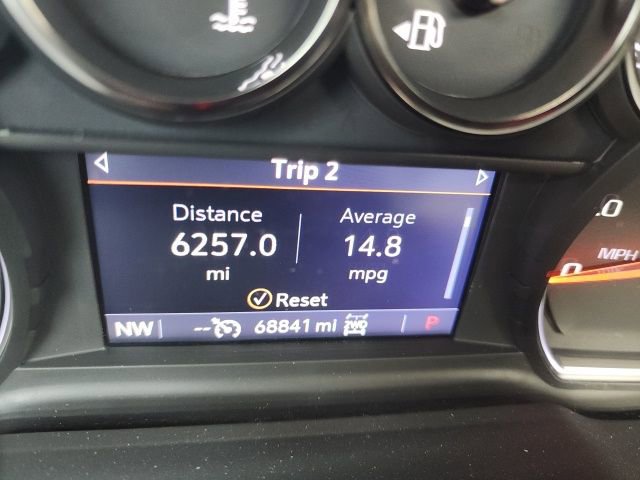 Used 2021 Chevrolet Suburban Z71 w/ Z71 Signature Package AWD/4WD image 32