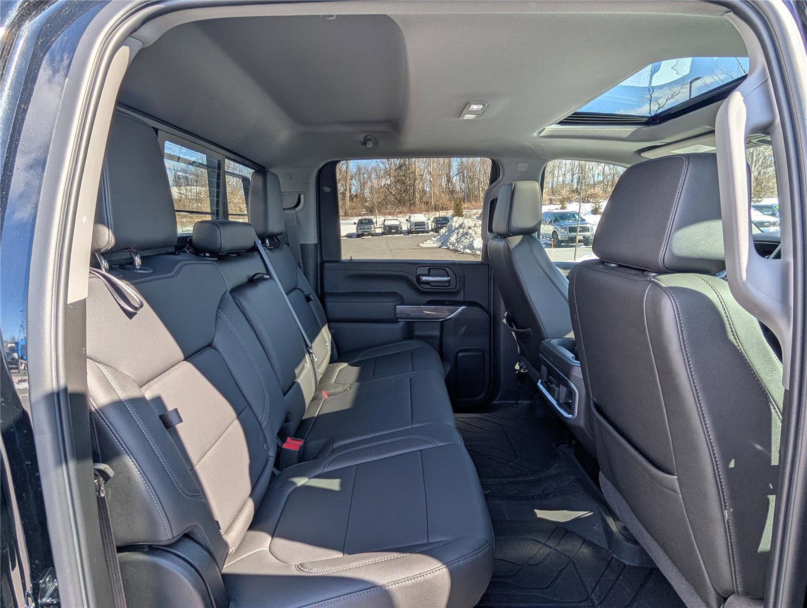 Used 2022 Chevrolet Silverado 2500 LTZ w/ LTZ Plus Package image 12