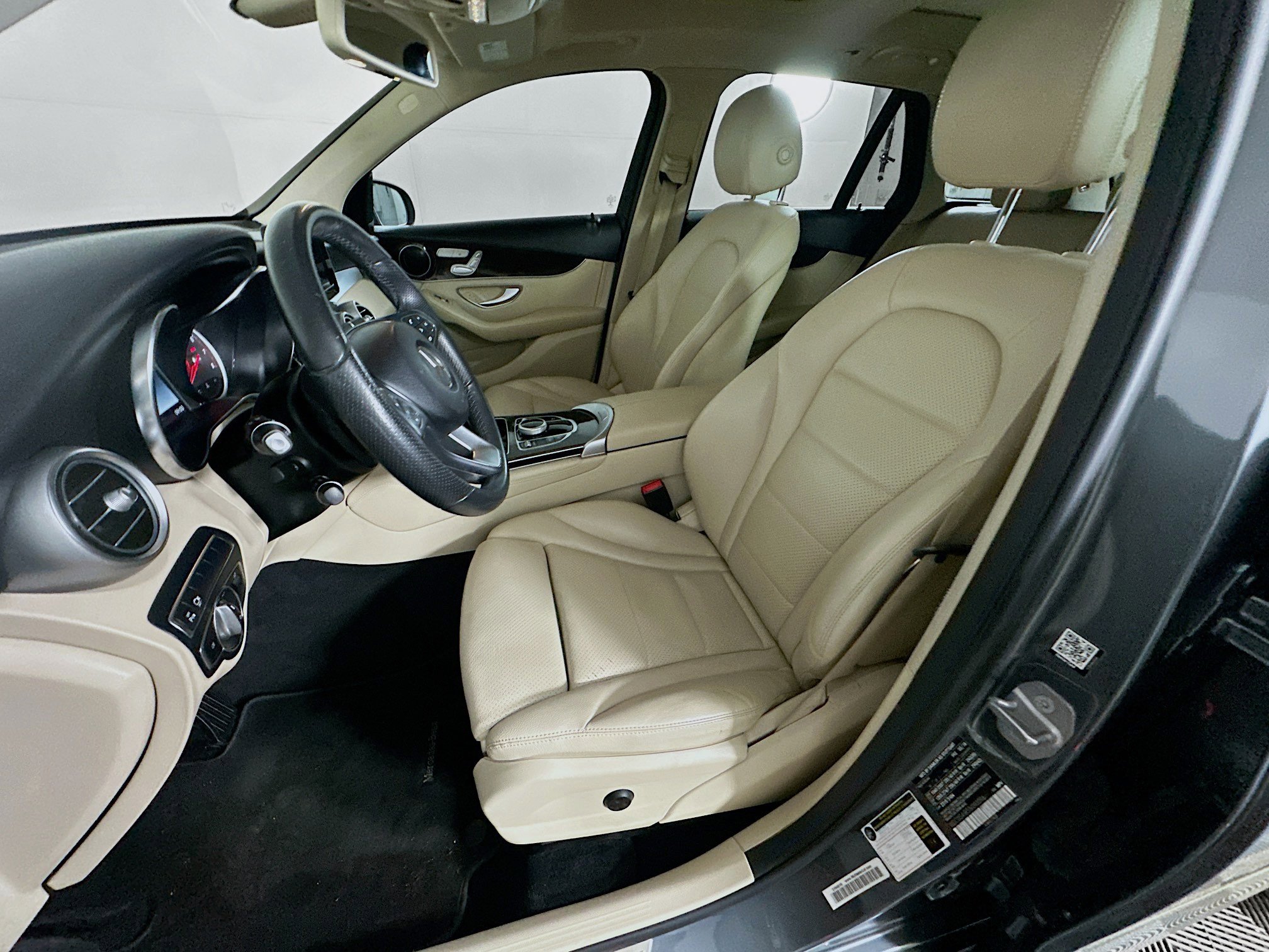 Used 2018 Mercedes-Benz GLC 300 image 13