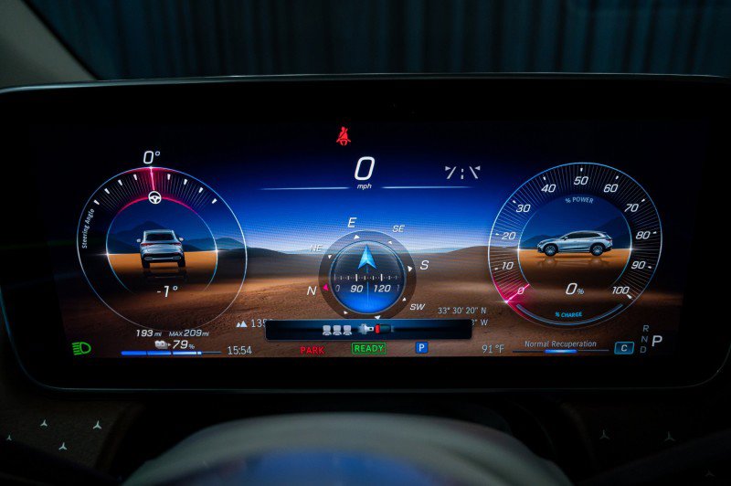 New 2026 Mercedes-Benz EQE 320 4MATIC SUV image 17