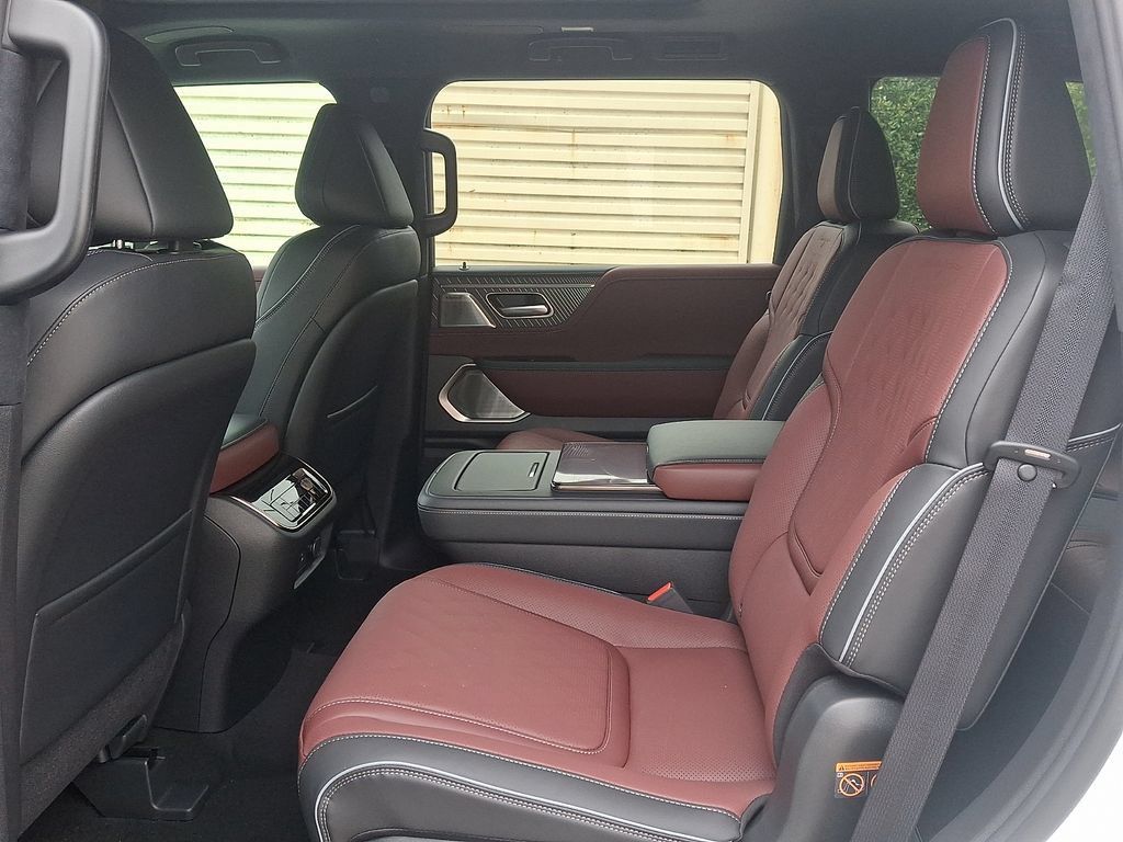 New 2027 INFINITI QX80 Autograph w/ Premium Cargo Package AWD/4WD image 6