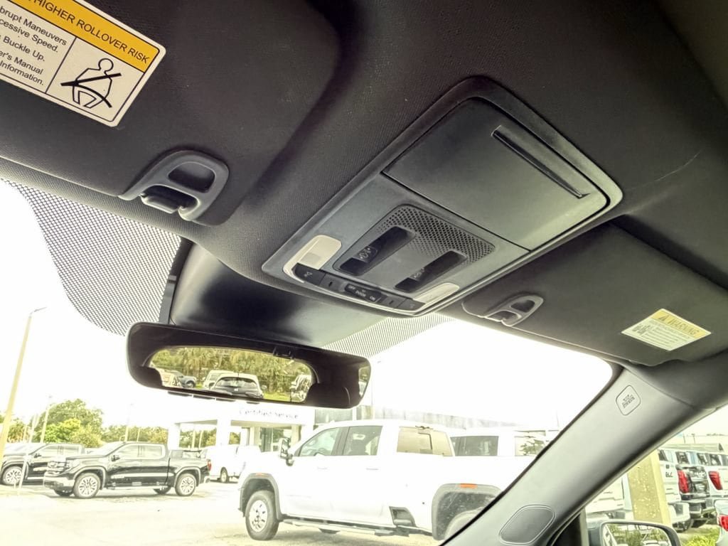 Used 2025 Honda Pilot TrailSport image 30