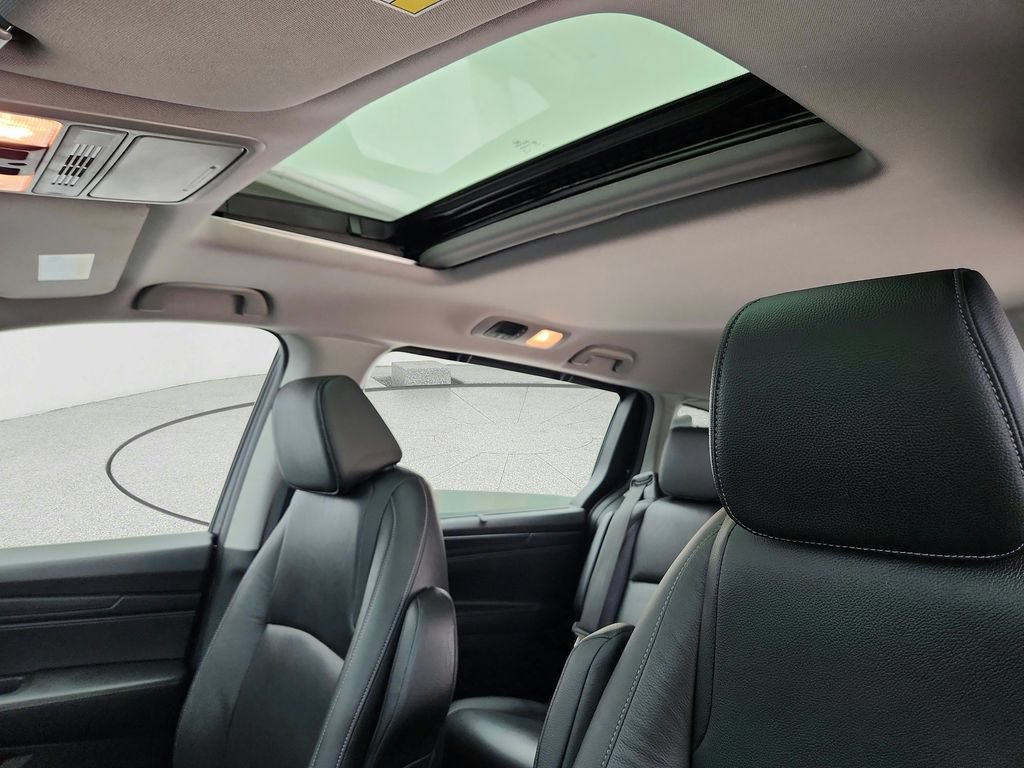 Used 2023 Honda Odyssey EX-L image 10