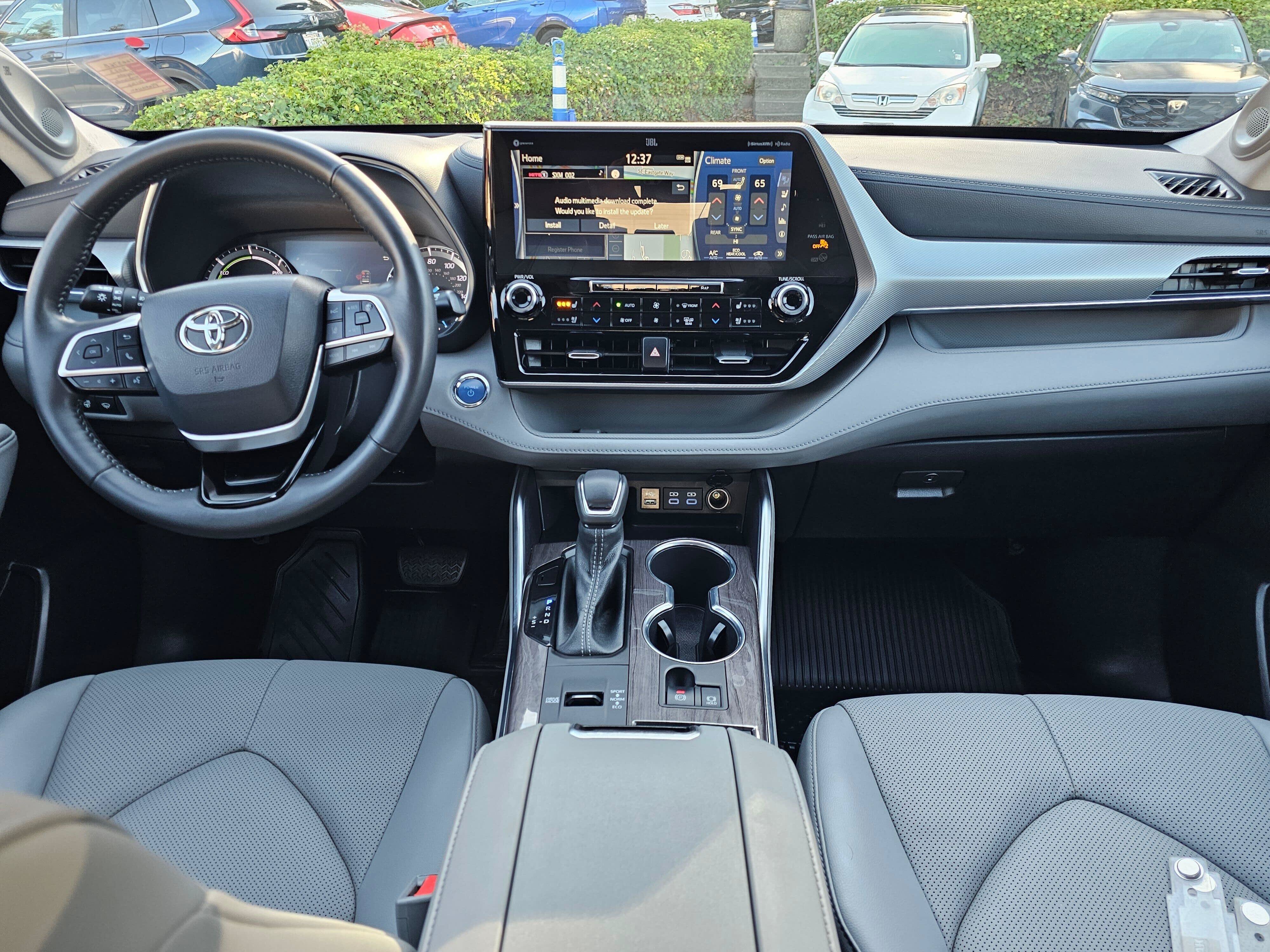 Used 2022 Toyota Highlander Platinum AWD/4WD image 22