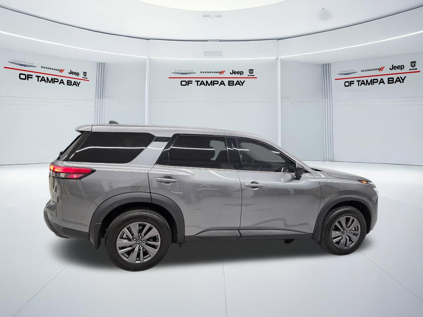 Used 2023 Nissan Pathfinder S FWD image 7