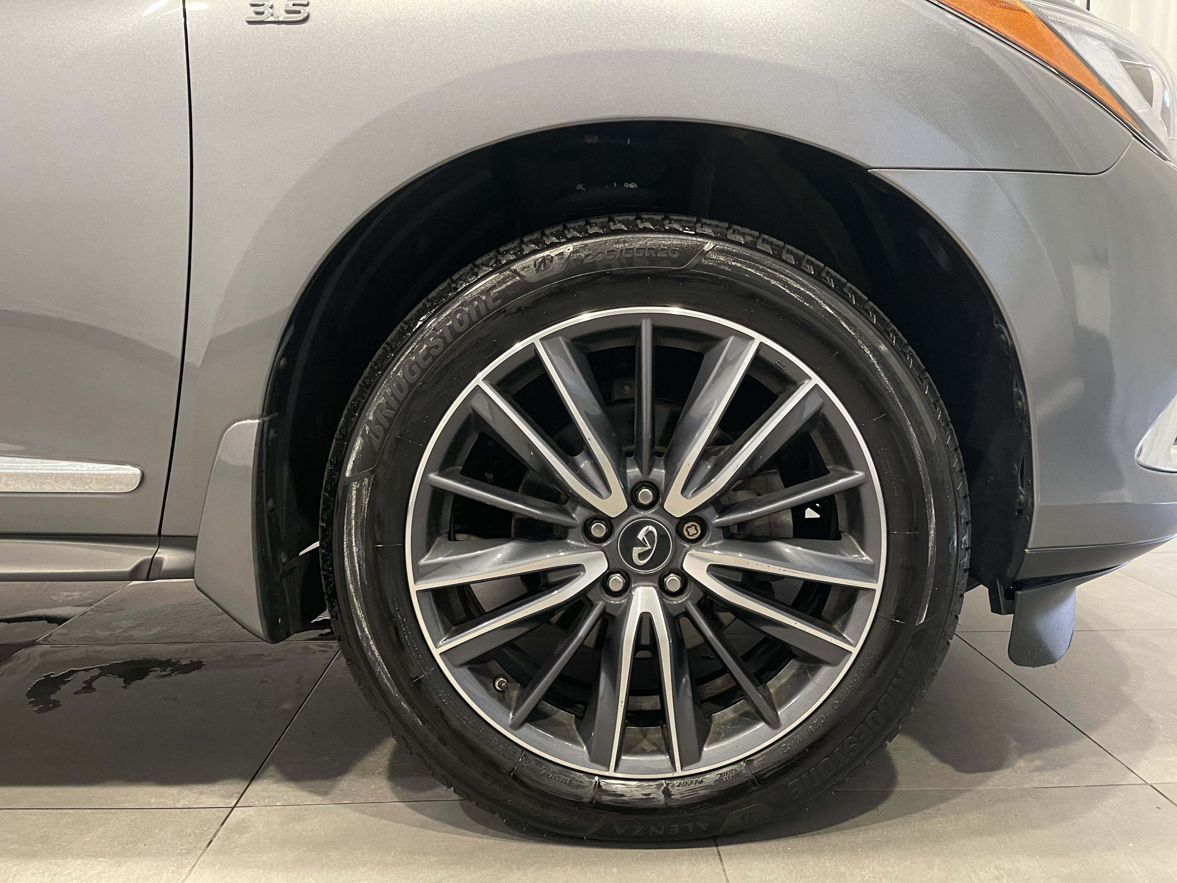 Used 2019 INFINITI QX60 Luxe w/ Sensory Package AWD/4WD image 10