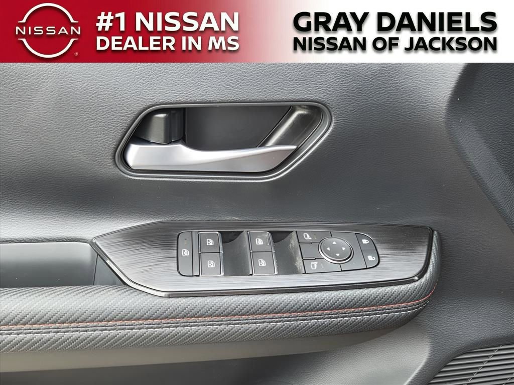 New 2026 Nissan Kicks SR image 19