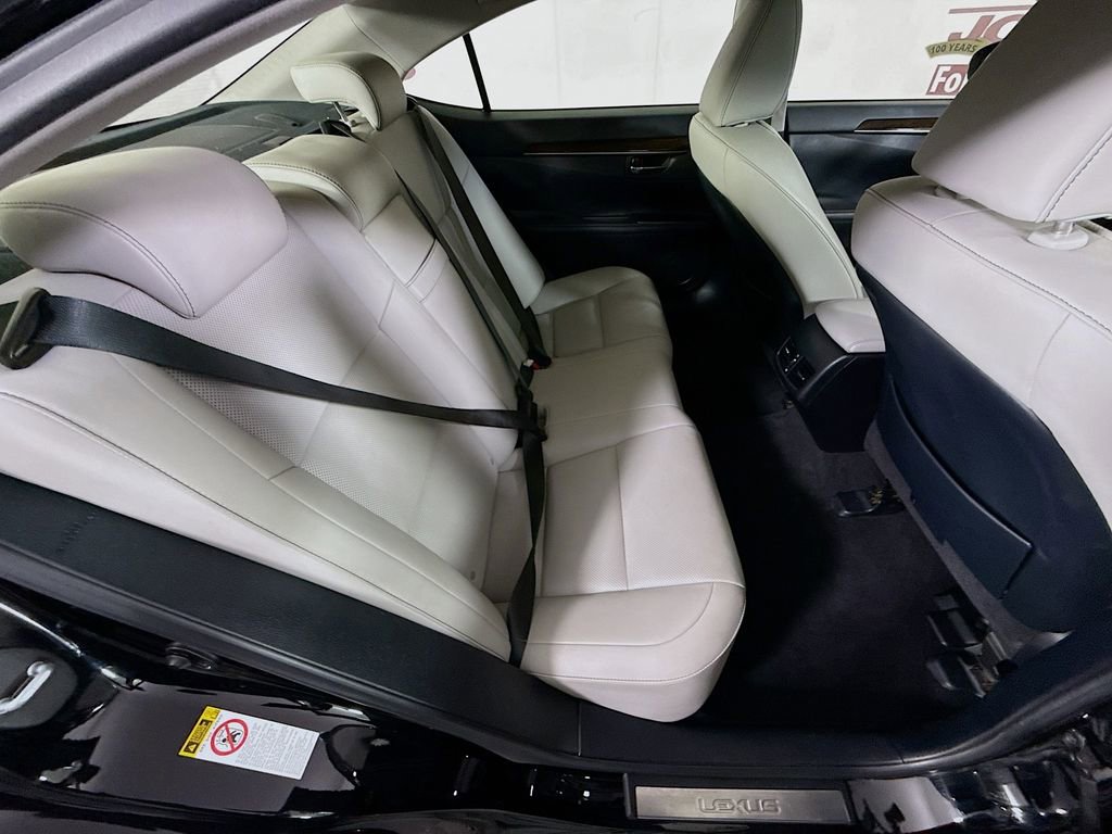 Used 2016 Lexus ES 350 350 w/ Navigation System Package image 30