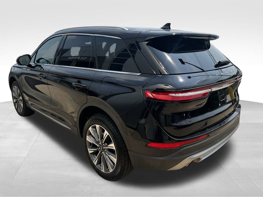 Used 2022 Lincoln Corsair Reserve AWD/4WD image 3