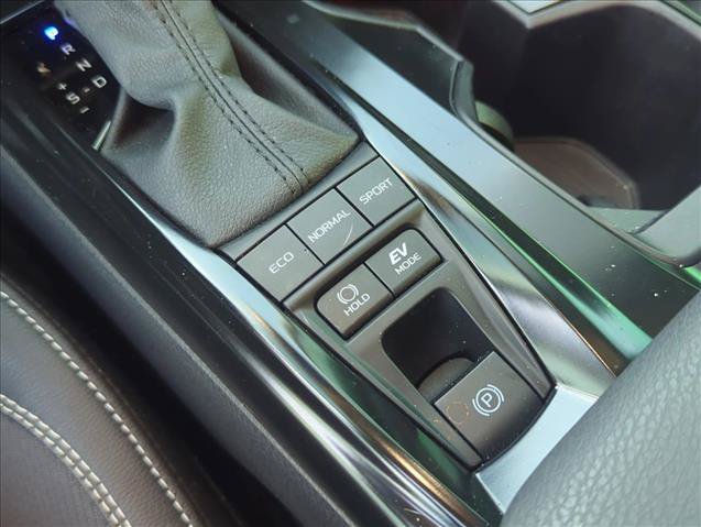 Used 2025 Toyota Camry SE FWD image 20