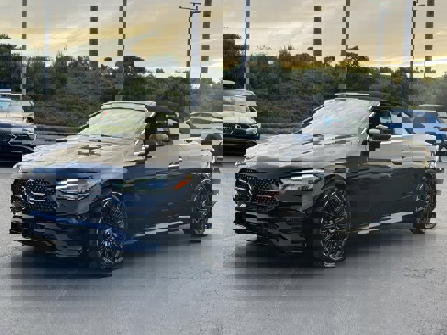 Used 2024 Mercedes-Benz CLE 450 4MATIC Cabriolet image 4