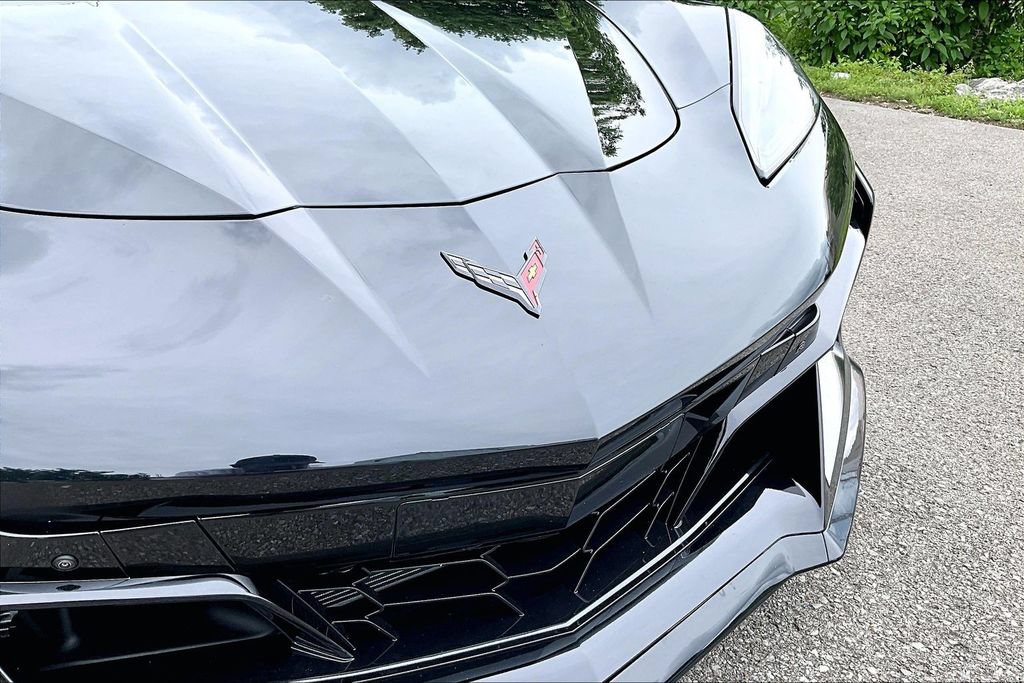 Used 2025 Chevrolet Corvette E-Ray AWD/4WD image 31