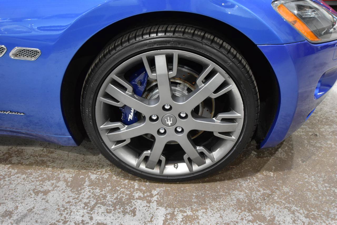 Used 2015 Maserati GranTurismo Convertible RWD image 57