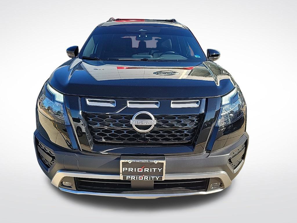 Used 2025 Nissan Pathfinder Rock Creek AWD/4WD image 7