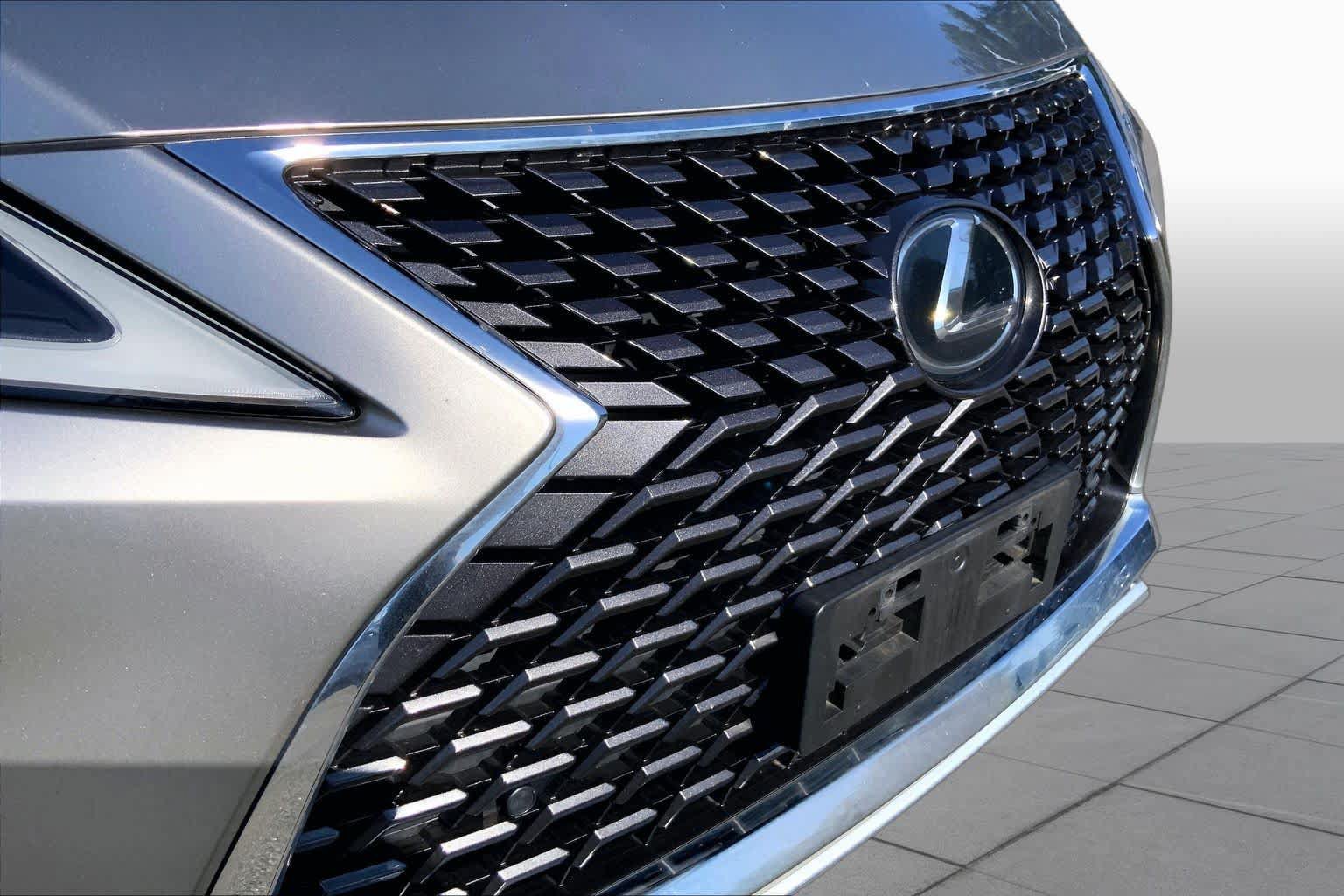 Used 2020 Lexus RX 350L Premium w/ Premium Package AWD/4WD image 30
