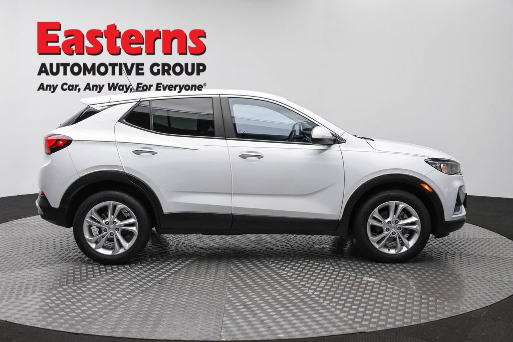 Used 2023 Buick Encore GX Preferred w/ Cold Weather Comfort Package FWD image 3