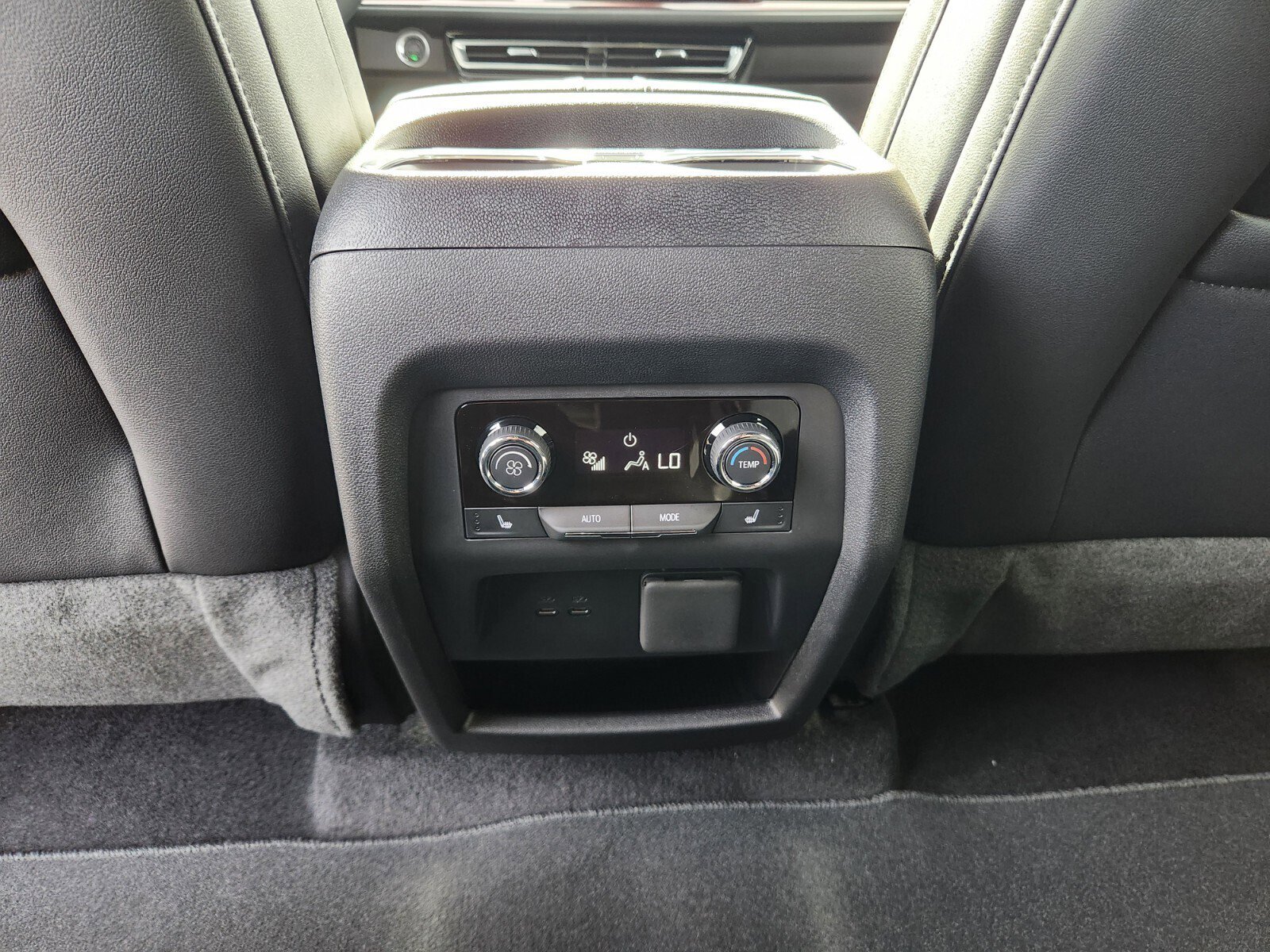 New 2026 Chevrolet Traverse RS image 12