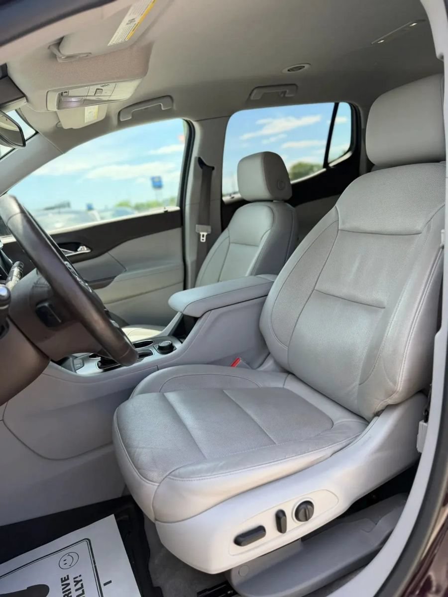 Used 2017 GMC Acadia SLT AWD/4WD image 11