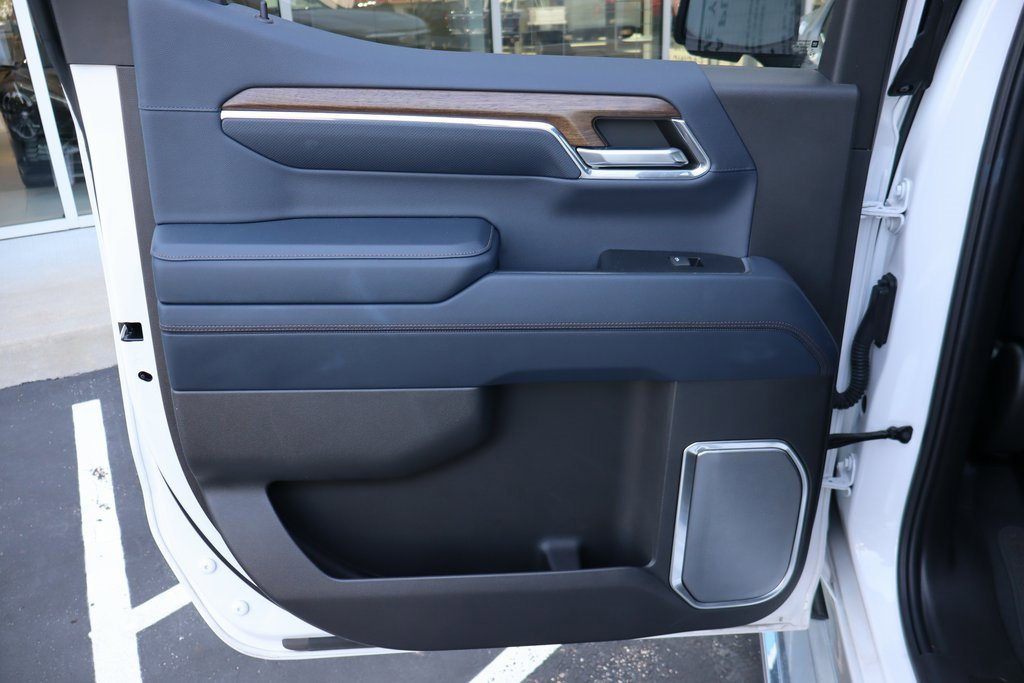 Used 2023 Chevrolet Silverado 1500 High Country w/ Z71 Off-Road Package image 29