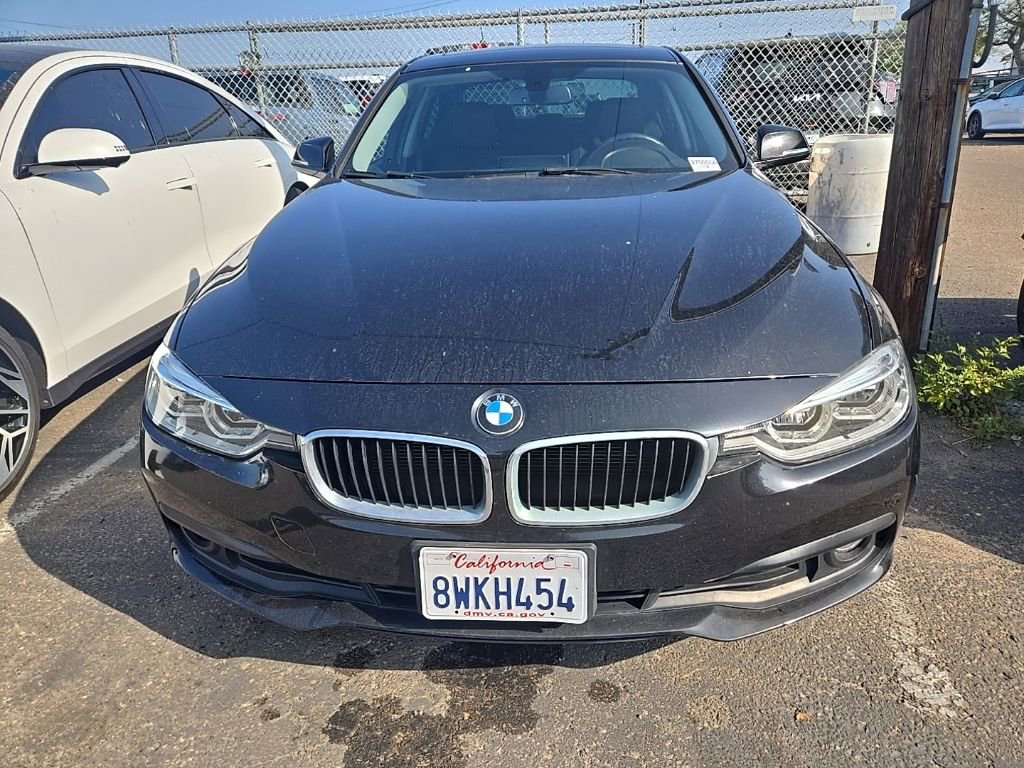 Used 2018 BMW 320i Sedan image 2