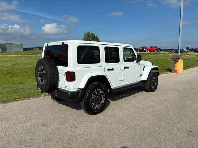New 2026 Jeep Wrangler Unlimited Sahara AWD/4WD image 9
