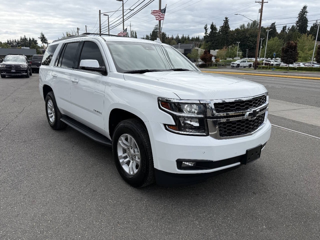 Used 2018 Chevrolet Tahoe LT w/ Luxury Package AWD/4WD image 13
