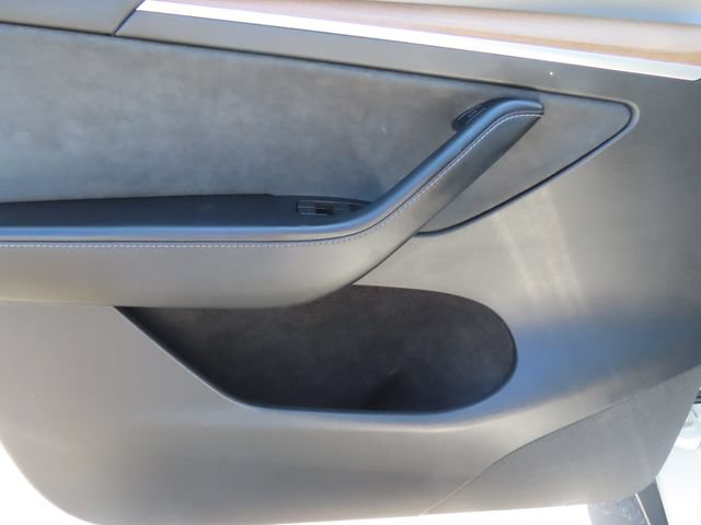 Used 2023 Tesla Model Y Long Range AWD/4WD image 12