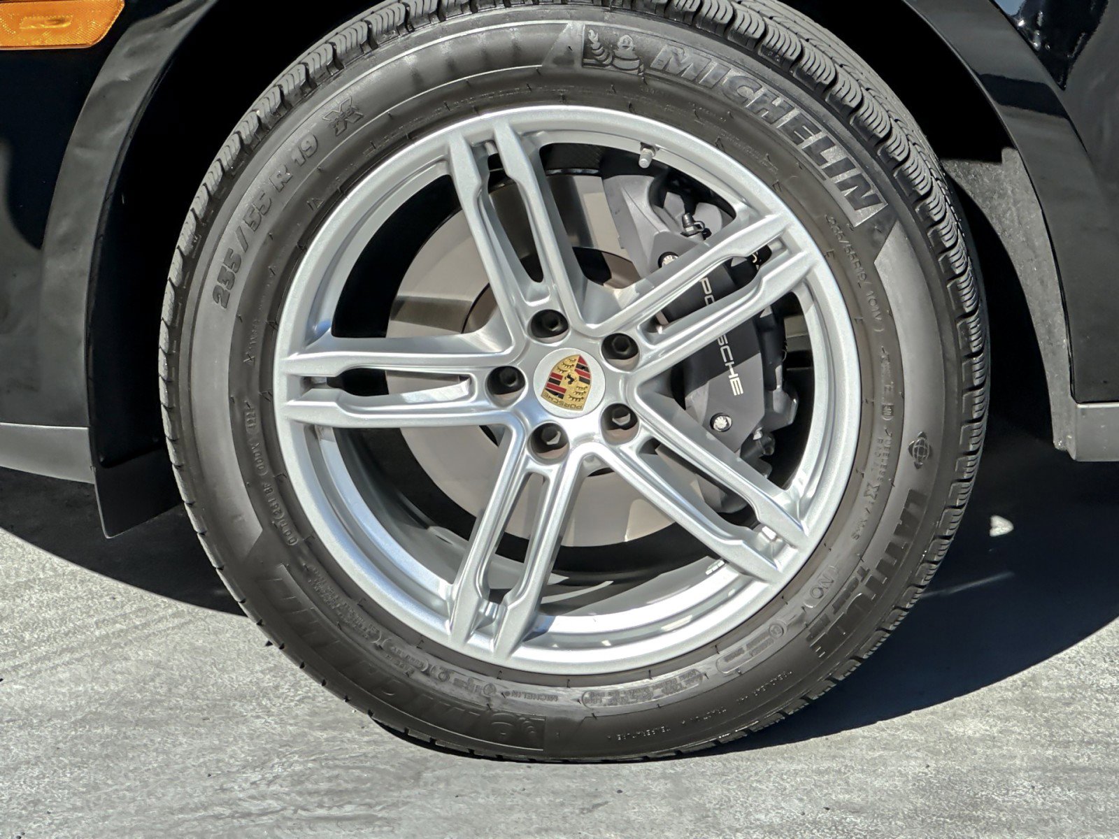 Used 2025 Porsche Macan image 26