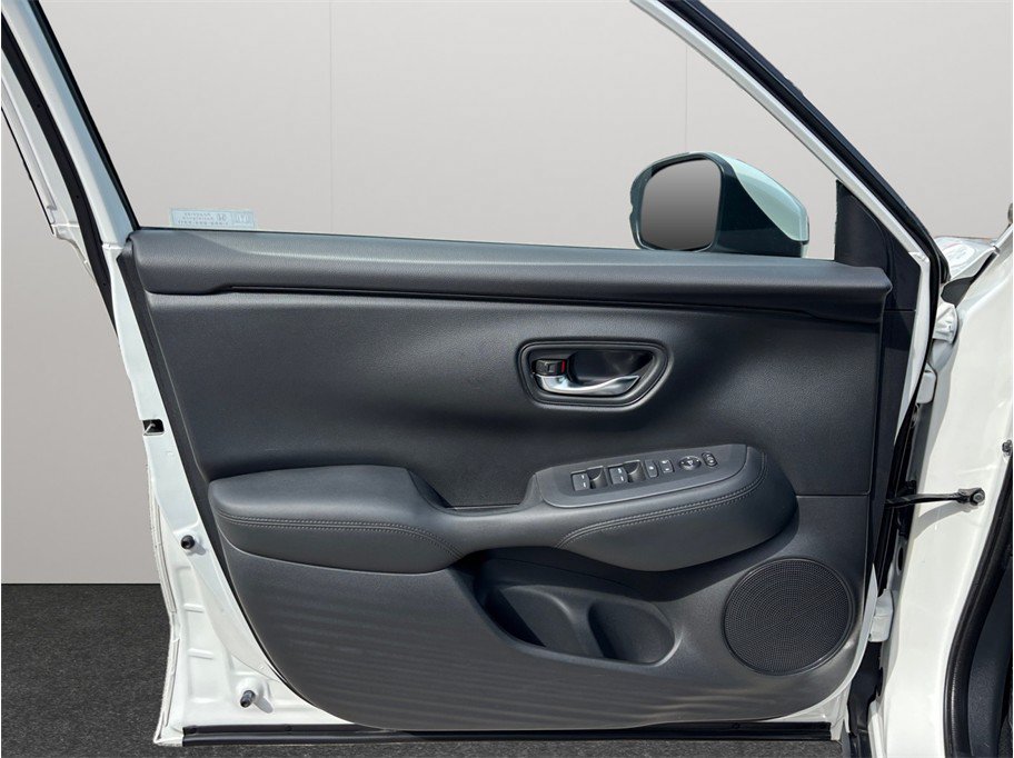 Used 2023 Honda HR-V LX image 16